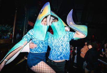 103125_venueandcrowd_church_JasonMyers_photos_222010