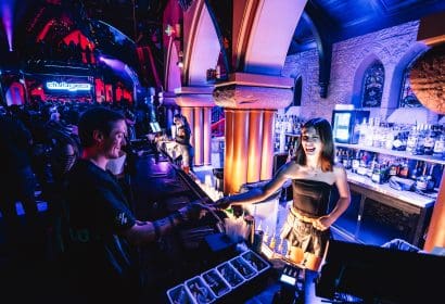 110825_venueandcrowd_church_jasonmyers_photos_090209