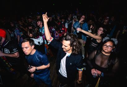 110825_venueandcrowd_church_jasonmyers_photos_092643