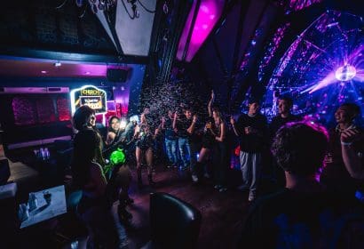 122725_venue_and_crowd_church_jasonmyers_photos_130900-min